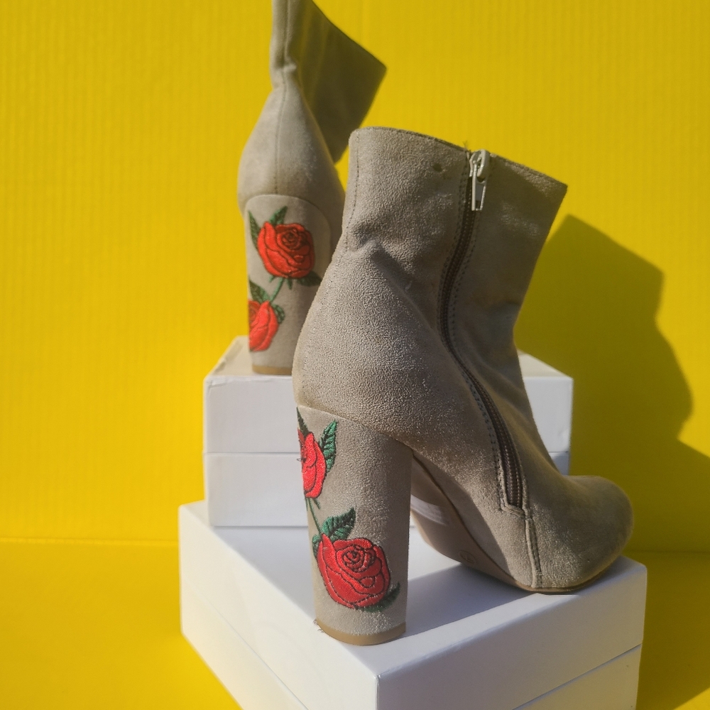 Gang Of Roses Booties - Picture 3 of 4